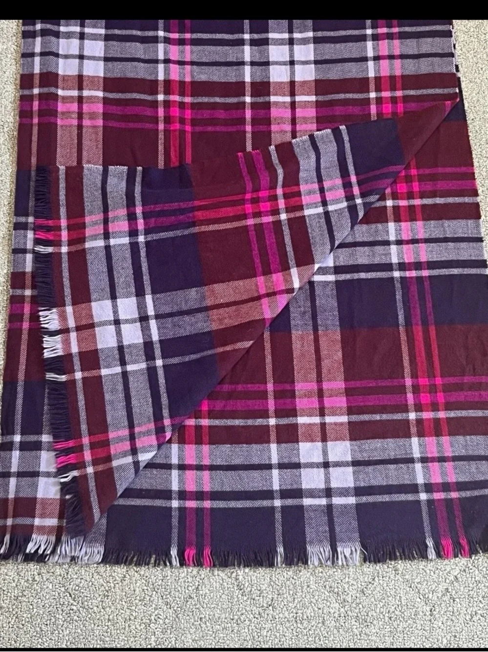 Gap Scarf Wrap Size Large Rectangle Tartan Plaid Fringe Purple Pink Soft